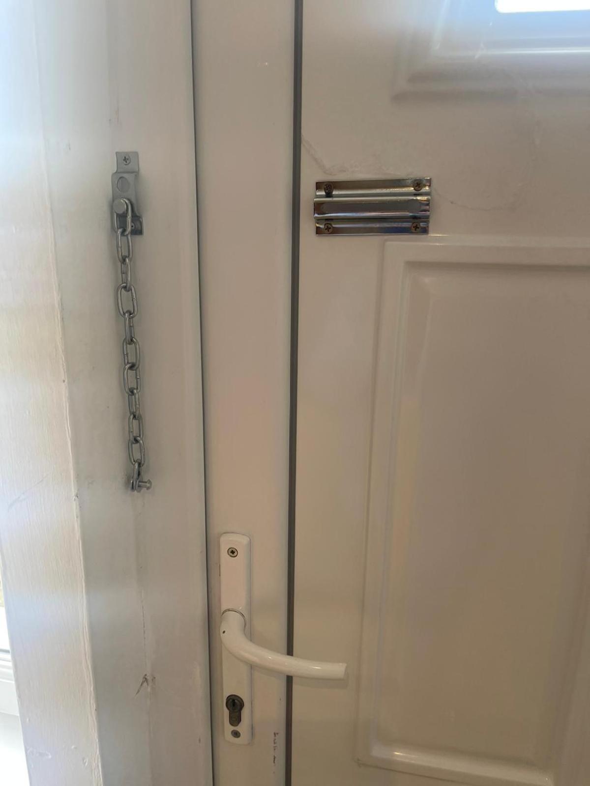 One Bedroom In Spacious Bungalow, Free Parking & Private Entrance EDI Exterior photo